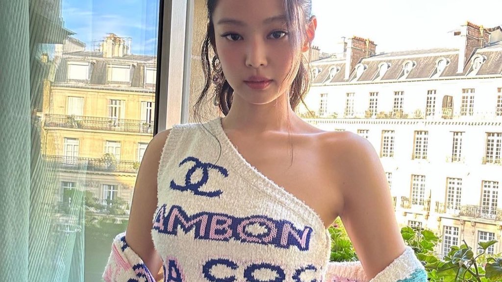 シャネル　CHANEL ジェニ着用　シャツワンピ　34 キラキラビジュー シャネル CHANEL ジェニ着用 シャツワンピ 34 キラキラビジュー